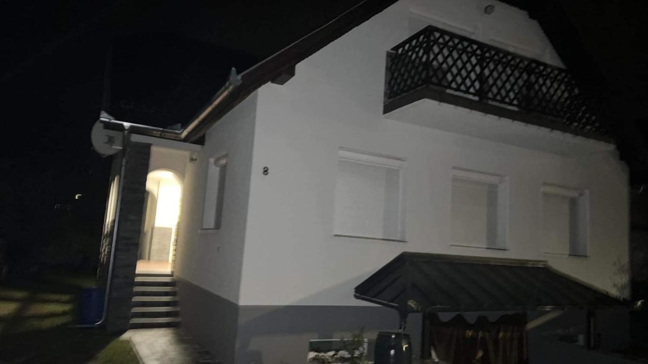 Апартаменты Talaber Vendeghaz Вонярцвашхедь Экстерьер фото